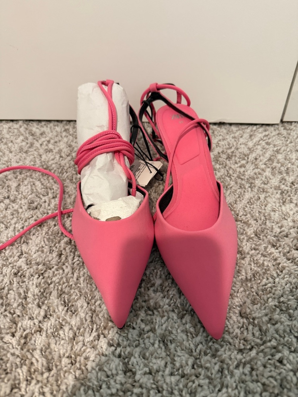 NWT Zara Women's Pointed Toe Lace-Up heels - Pink